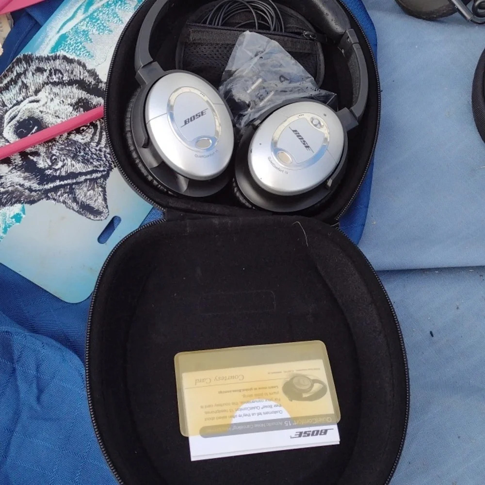Bose quiet comfort 15 Headphones